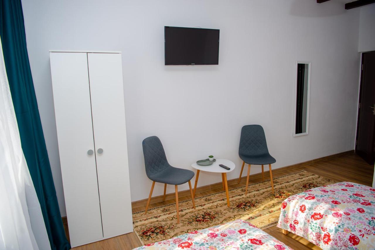 Family House Pristol Apartment Exterior foto