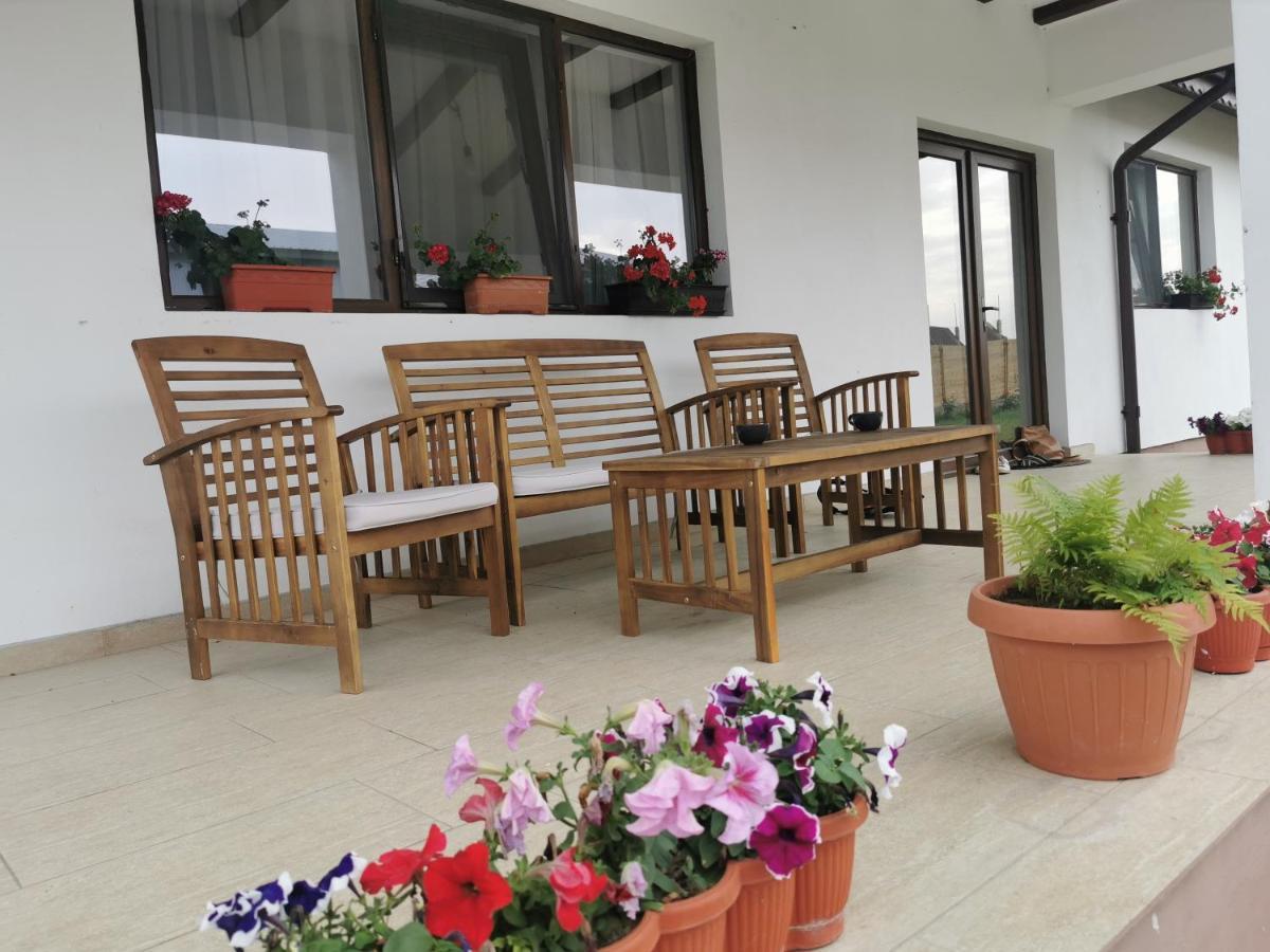 Family House Pristol Apartment Exterior foto